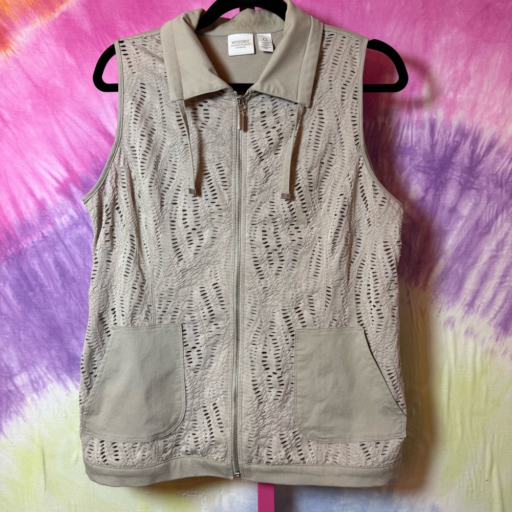 Weekends Perfect Stretch by Chico Size 0 Vest ☮️